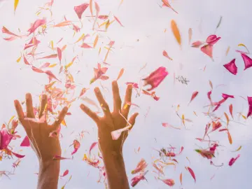 Os tratamentos que rejuvenescem a pele das mãos