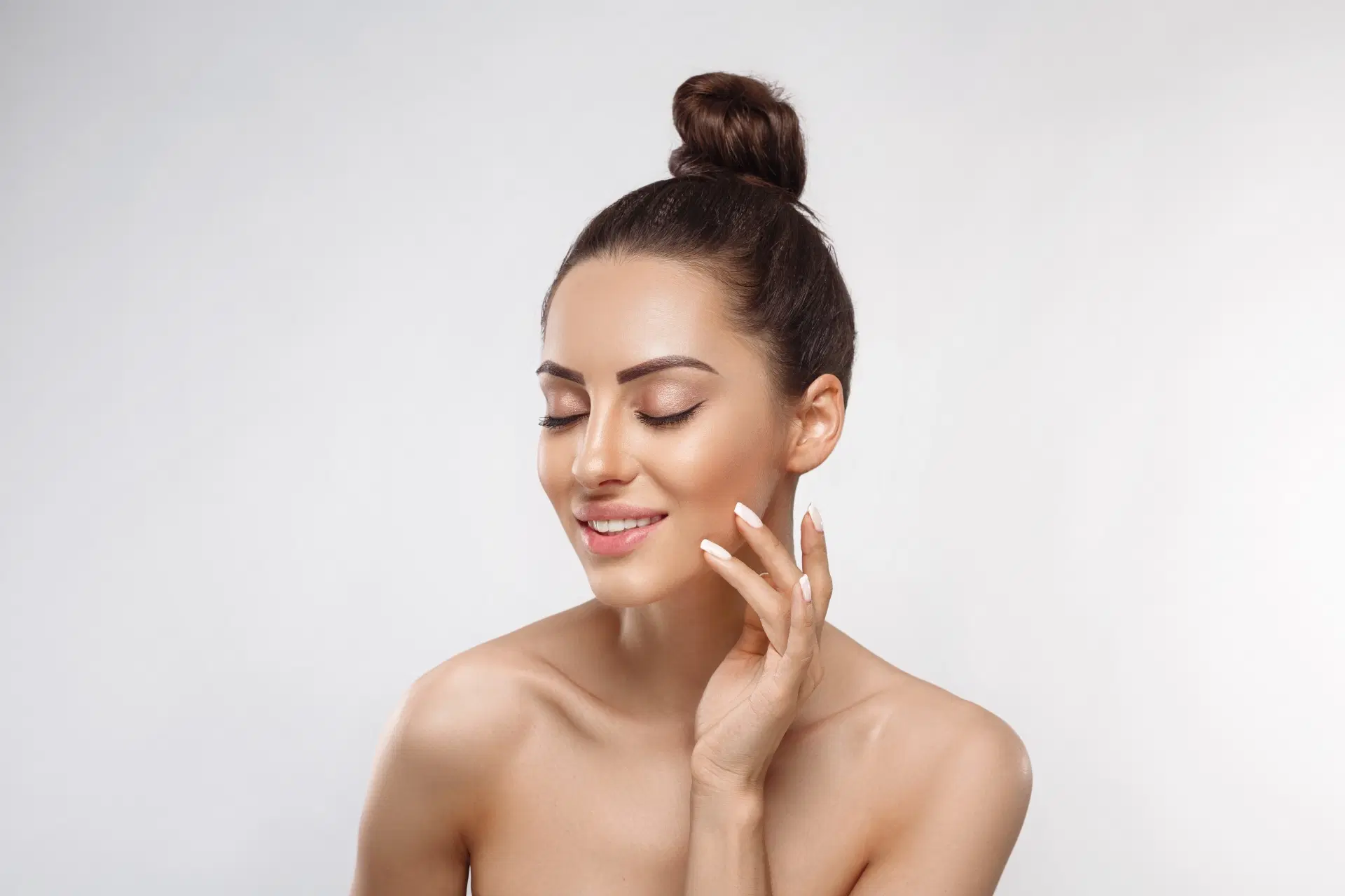 Qual é a diferença entre o preenchimento facial e o skinbooster?