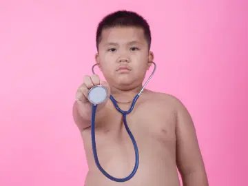 A obesidade deve ser combatida ainda na infância