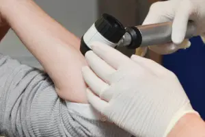DERMATOLOGIA CLÍNICA