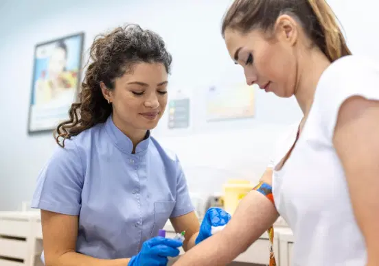 5 exames hormonais para começar o ano cuidando da saúde