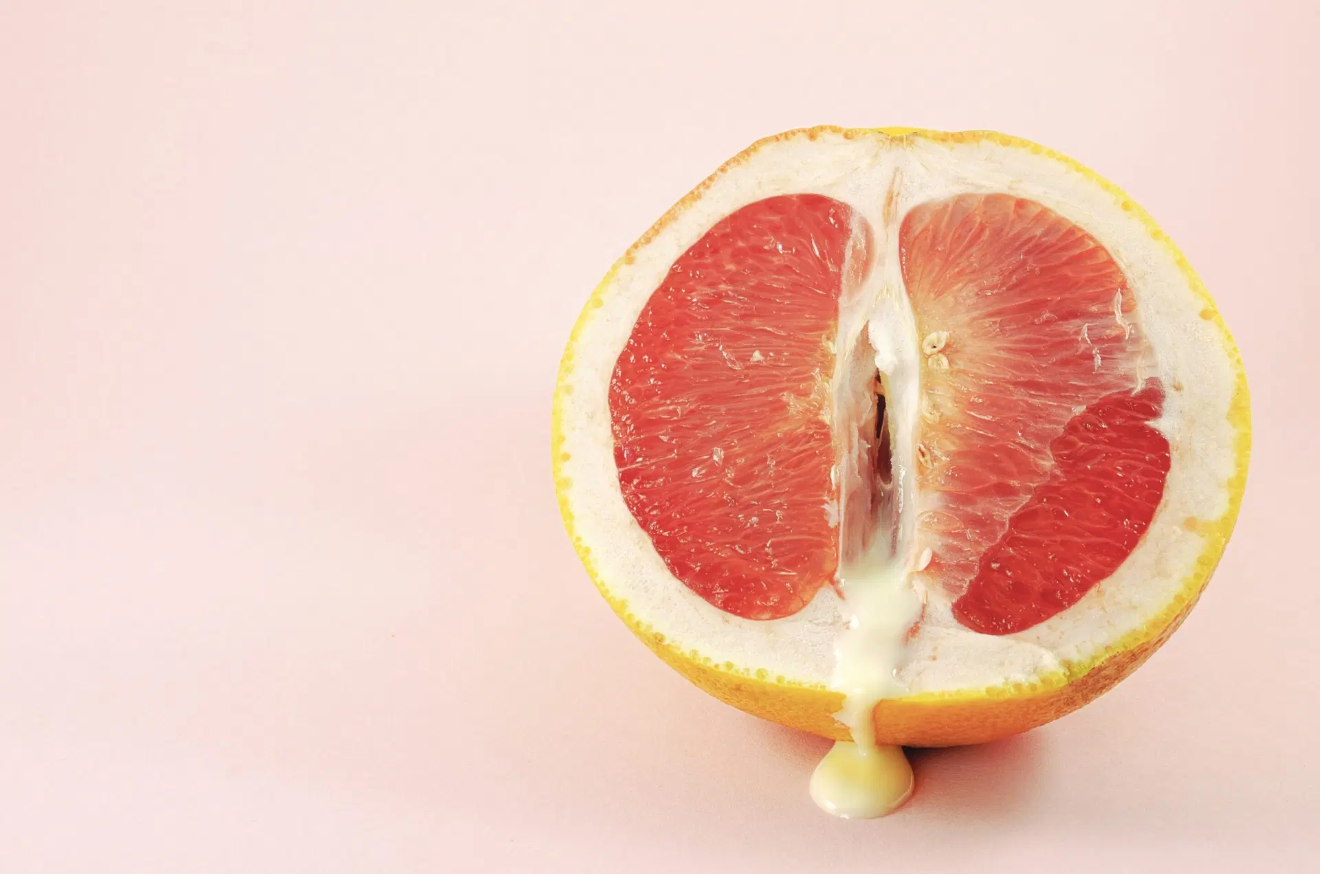Secreção vaginal é sinal de doença? Veja quando você deve se preocupar.