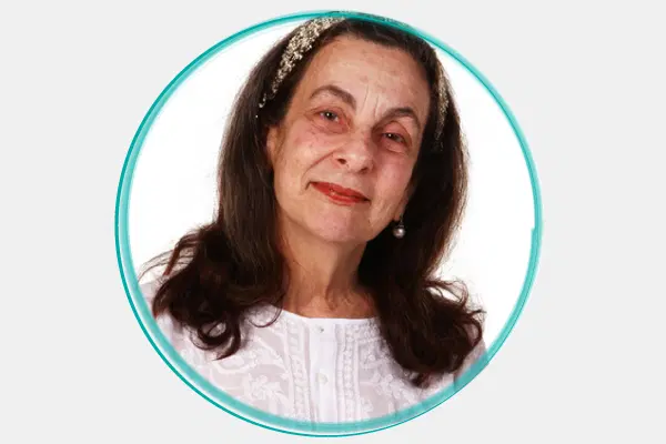 Prof.ª Dra. Luna Azulay